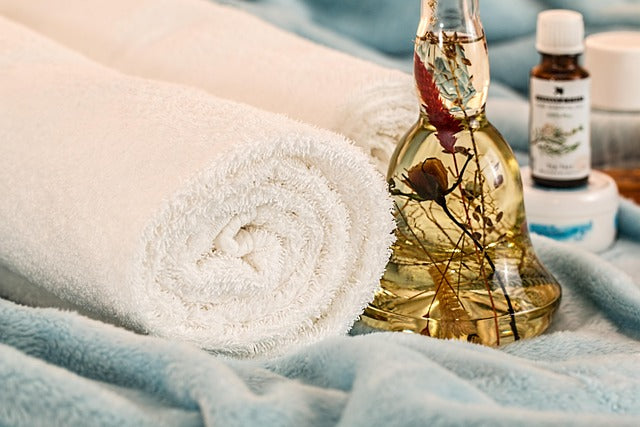 Relax, Refresh, Revive: Everyday Uses of Aromatherapy Oil